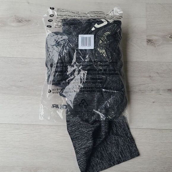 Under Armour Women's UA Velocity Wordmark Hoodie size large‎ NWT in packaging - Picture 8 of 9